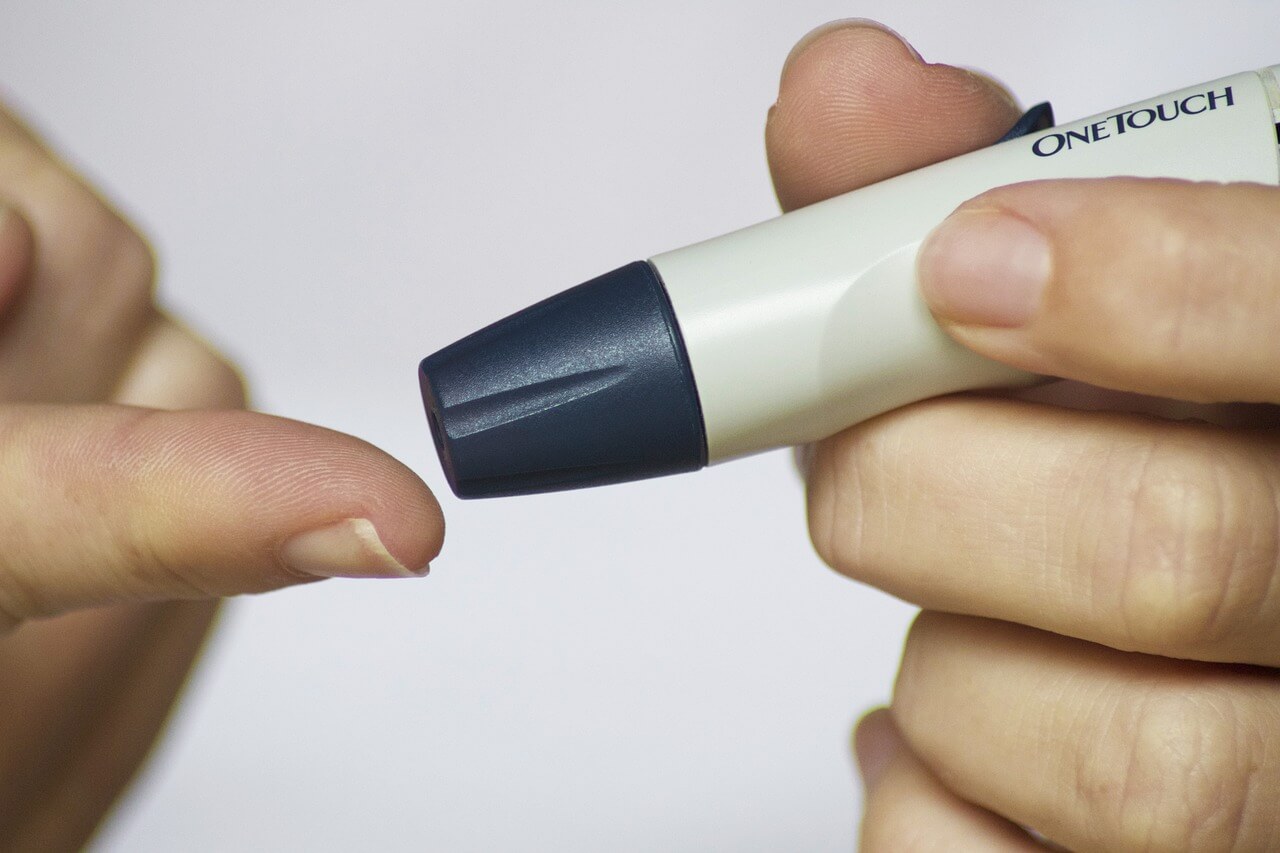 diabetes-finger-glucose, Manage Diabetes